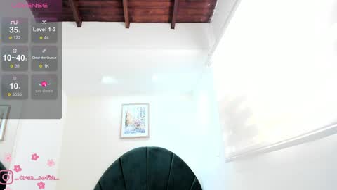Snapshot of _sofia_cruz chatting on 06/08/26, 05:46 640 200 online show from 06/08/26, 05:46