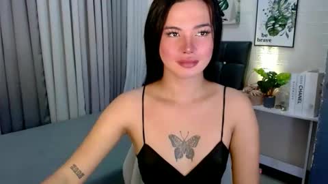 Snapshot of _sophie_69 chatting on 10/25/25, 02:02 _sophie_69 online show from 10/25/25, 02:02