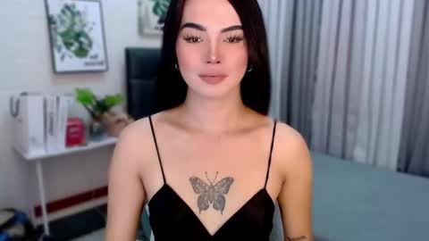 _sophie_69 online show from 11/12/25, 10:26