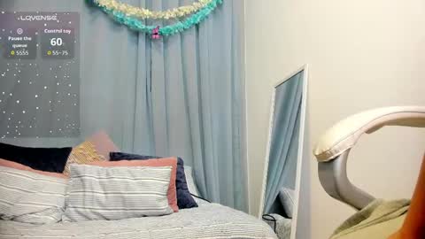 Sophie  online show from 05/19/26, 07:53