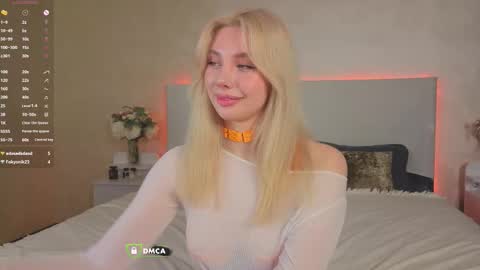 Snapshot of _sophielov chatting on 09/10/25, 07:58 Sophie online show from 09/10/25, 07:58