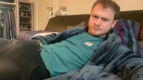 _stevie___ online show from 12/14/25, 02:44