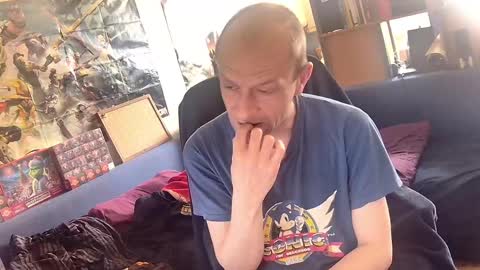 Snapshot of _svenerd_____ chatting on 04/17/26, 12:08 _svenerd_____ online show from 04/17/26, 12:08
