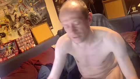 _svenerd_____ online show from 05/27/26, 01:57