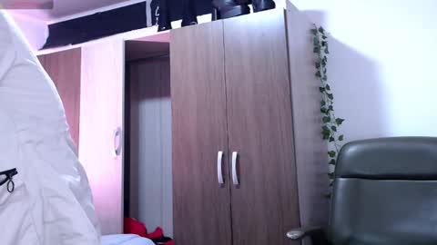 Snapshot of _svetlana_buenachica_ chatting on 09/19/25, 02:57 _svetlana_buenachica_ online show from 09/19/25, 02:57