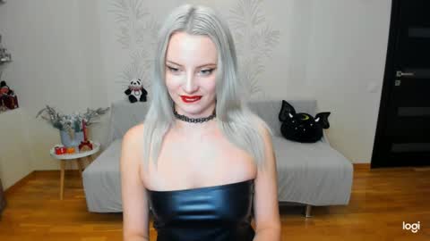 Marie online show from 01/24/25, 04:06