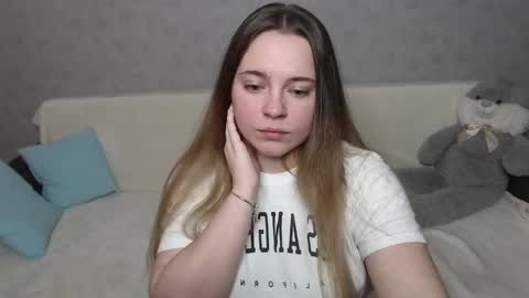 Lana online show from 02/26/25, 12:03