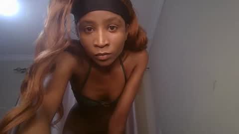 _sweetebony_r online show from 02/13/26, 07:48
