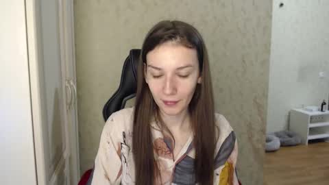 Snapshot of _sxnflower chatting on 11/07/25, 01:44 Dora online show from 11/07/25, 01:44