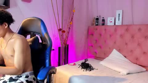 Taylor online show from 03/22/26, 10:24