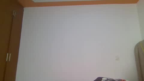 Snapshot of _tessy chatting on 02/24/26, 07:06 TESSY online show from 02/24/26, 07:06