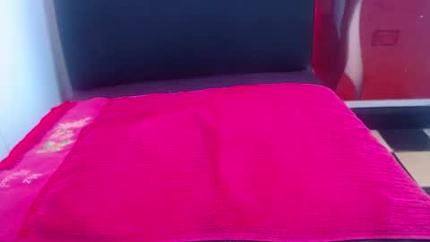 Snapshot of _thamaraa_ chatting on 06/25/26, 04:33 Tamara online show from 06/25/26, 04:33