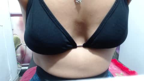 Snapshot of _thamaraa_ chatting on 07/19/26, 03:27 Tamara online show from 07/19/26, 03:27