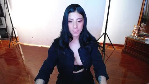 Snapshot of _the_dark_side_of_the_moon_ chatting on 01/16/25, 01:58 _the_dark_side_of_the_moon_ online show from 01/16/25, 01:58