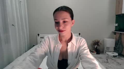 Snapshot of _the_death_killer_ chatting on 11/30/25, 07:51 Mia online show from 11/30/25, 07:51