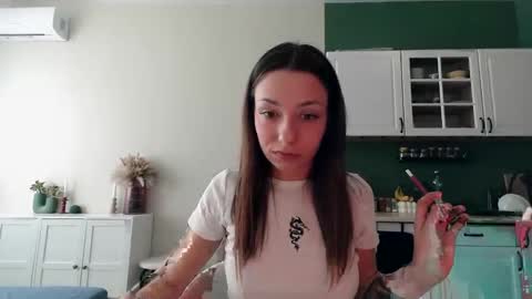 Mia online show from 03/18/26, 10:51