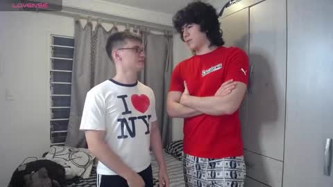 Snapshot of _the_neighbors chatting on 01/24/25, 12:52 Scot y Patrick online show from 01/24/25, 12:52