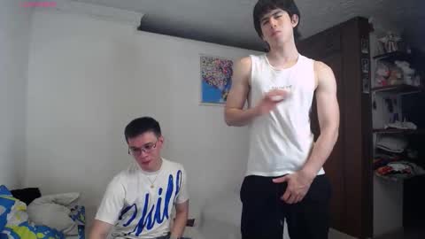 Snapshot of _the_neighbors chatting on 09/10/25, 01:49 Scot y Patrick online show from 09/10/25, 01:49