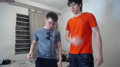 Snapshot of _the_neighbors chatting on 11/04/25, 12:10 Scot y Patrick online show from 11/04/25, 12:10