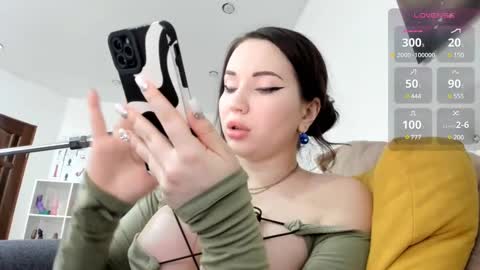 LilyOpen Pvt online show from 01/19/25, 09:44