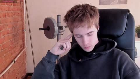 Snapshot of _tokyo_ghoul chatting on 12/21/24, 03:20 _tokyo_ghoul online show from 12/21/24, 03:20