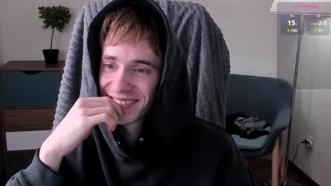 Snapshot of _tokyo_ghoul chatting on 01/11/25, 02:15 _tokyo_ghoul online show from 01/11/25, 02:15