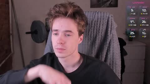 Snapshot of _tokyo_ghoul chatting on 01/12/25, 01:16 _tokyo_ghoul online show from 01/12/25, 01:16