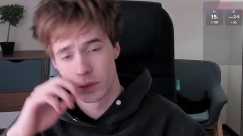 Snapshot of _tokyo_ghoul chatting on 02/15/25, 01:16 _tokyo_ghoul online show from 02/15/25, 01:16