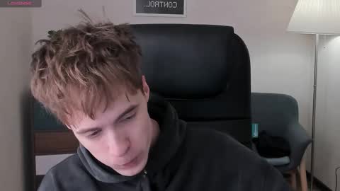 Snapshot of _tokyo_ghoul chatting on 03/08/25, 10:00 _tokyo_ghoul online show from 03/08/25, 10:00