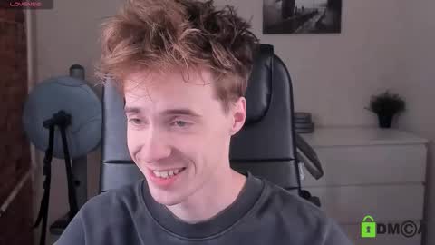 Snapshot of _tokyo_ghoul chatting on 09/18/25, 10:06 _tokyo_ghoul online show from 09/18/25, 10:06