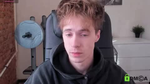 Snapshot of _tokyo_ghoul chatting on 10/04/25, 10:02 _tokyo_ghoul online show from 10/04/25, 10:02