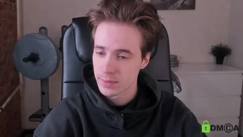 Snapshot of _tokyo_ghoul chatting on 11/02/25, 10:17 _tokyo_ghoul online show from 11/02/25, 10:17