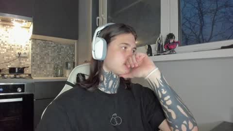 _torfin_ online show from 03/11/25, 03:48