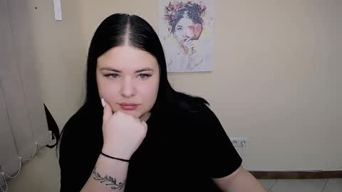 Snapshot of _trisha_li chatting on 09/12/25, 11:54 Trisha online show from 09/12/25, 11:54