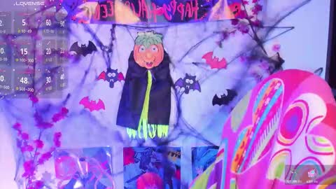     online show from 10/25/25, 03:03