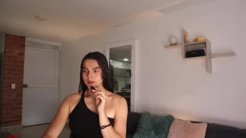 Anastasia Vahos online show from 10/24/25, 05:09