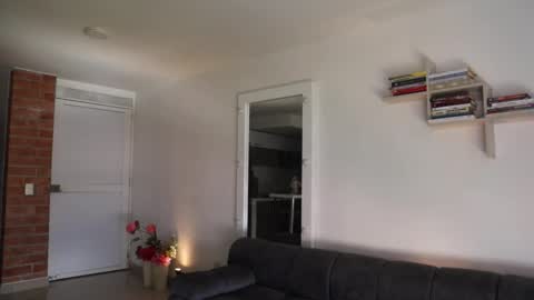 Anastasia Vahos online show from 11/07/25, 05:46