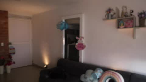 Anastasia Vahos online show from 04/12/26, 07:19