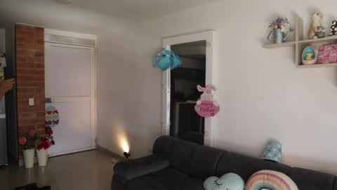 Anastasia Vahos online show from 04/15/26, 05:20