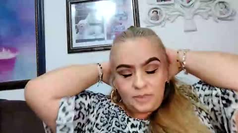 Valerie online show from 10/22/25, 10:09