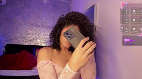 Snapshot of _vennuss_ chatting on 11/27/25, 10:45 Venus online show from 11/27/25, 10:45