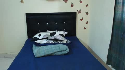 _victoriia_971 online show from 10/31/25, 11:55