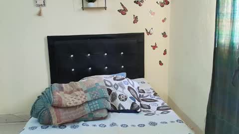 _victoriia_971 online show from 11/25/25, 12:27