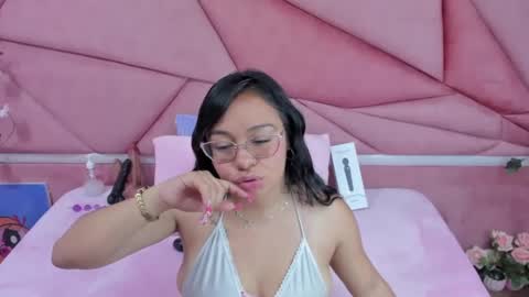 _violeta_18 online show from 10/04/25, 03:37
