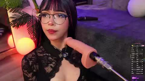 Snapshot of _viollettenoir_ chatting on 06/17/26, 08:43 online show from 06/17/26, 08:43