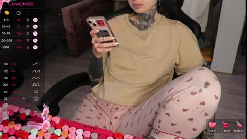 Alis online show from 03/30/26, 08:15