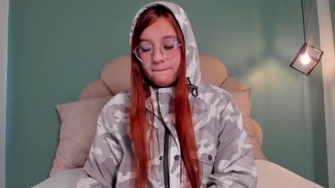 Snapshot of _vix555_ chatting on 12/26/24, 12:27 Vix online show from 12/26/24, 12:27