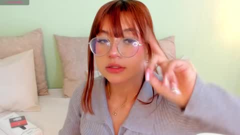 Snapshot of _vix555_ chatting on 02/22/25, 01:55 Vix online show from 02/22/25, 01:55