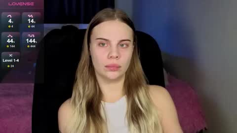 Snapshot of _wednesday_addams_ chatting on 10/27/25, 09:24 Vera online show from 10/27/25, 09:24