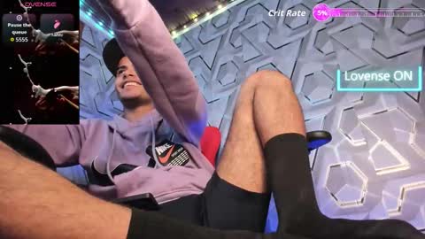  white fox  online show from 11/15/25, 06:04